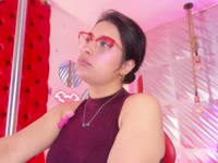 I am Roxanne, a confident, direct woman... and a little dangerous. I like to lead the rhythm, set the energy, and play with the limits... always knowing exactly what I
