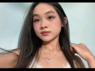 LilyLily