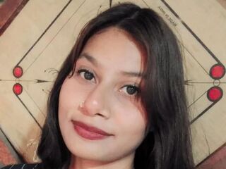 naked cam chatroom AlijhaLucas