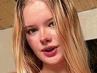 free live chatroom JeannettaCeraos