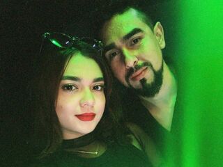 adult couple live sex show CrisAndDanna