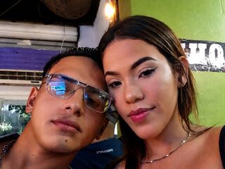 cam couple webcam SophiaAndEthan
