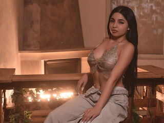 naked webcamgirl AishaObsession