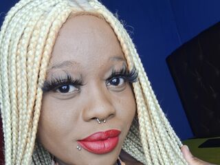 striptease AkeliaHampson