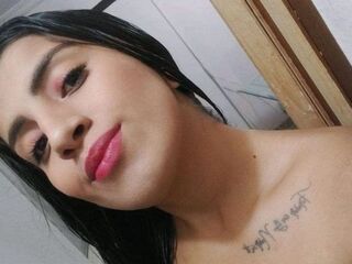 camgirl playing with sextoy AlanaMierss