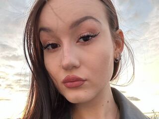 camgirl playing with sextoy AleshiaCalles