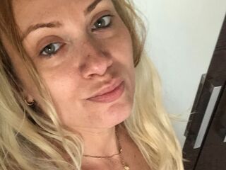 fingering girl chatroom AlexyaRebeka