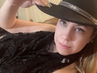 hot naked cam girl AshVaughn