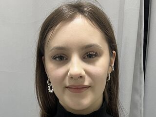 webcam babe chatroom BattyDrake