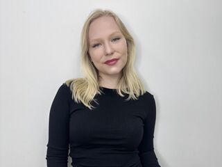 free nude live show BeatrixBrowning