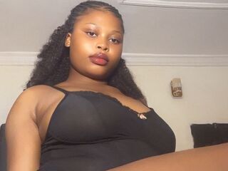 webcam striptease show BellaVine