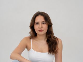 beautiful girl cam BetteDesfosses