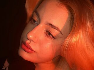 hot cam girl masturbating with sextoy BrendaaCollins