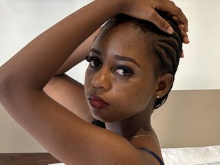 naked webcam girl photo BrianaHadid