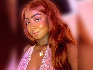 topless cam girl BrittanyJhons
