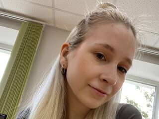 shower webcam BrittleDorget