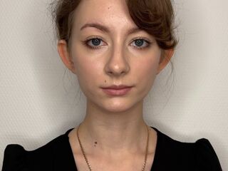 camgirl chatroom CandiKays