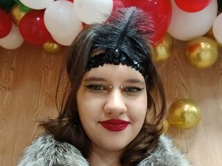 camgirl playing with vibrator CateChubb