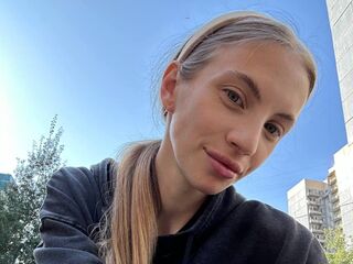 naked girl with live cam masturbating CatherynBigger