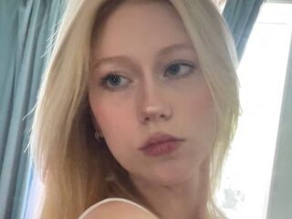 naked camgirl picture CeciliaWhithrock