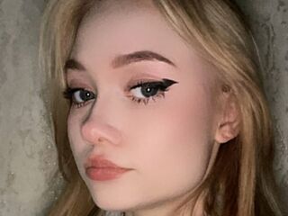 babe web cam CecilyBurnard