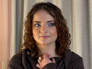 cam girl playing with vibrator CelindaRushlow