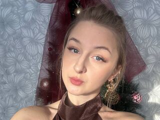 webcam girl chatroom CharoletteHeckle