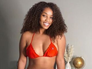 live webcam performer ChiNasa