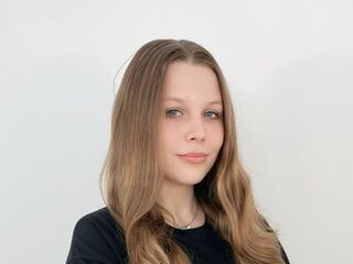 cam girl masturbating ChristianeSivie
