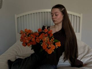 naked cam chatroom CindyWingett