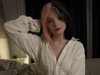 camslut topless ClaudineKrentz