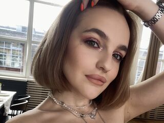 fingering webcam girl CloeTwilight