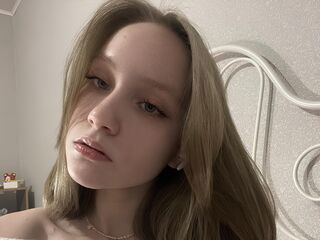 masturbating camgirl CutieKit