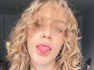 cam girl fingering DaniaGanis