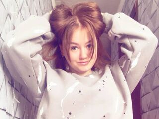 camgirl playing with dildo DariaMek