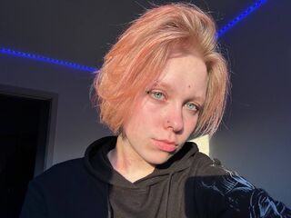 nude cam picture DeannaBaker