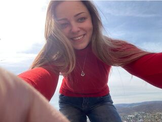 topless webcamgirl DeeLorrie