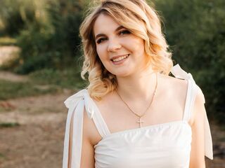 chat room live sex show DemetriceAkpan