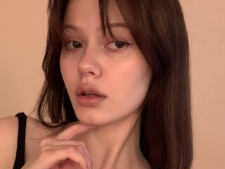beautiful girl cam DeniseBonnel