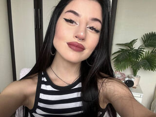 camgirl playing with sextoy DianaRaysn