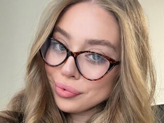 naughty cam bitch DianeWhitly