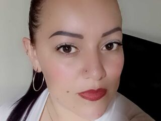 nude camgirl pic DinaCarls