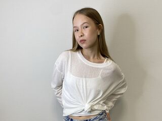 naked cam girl DortheyVath