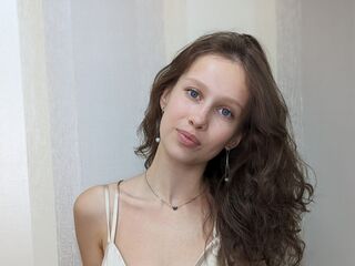 naked camgirl fingering pussy EdlinHathorne