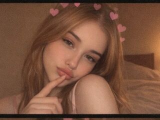 hot cam girl fingering shaved pussy ElaraWinslow