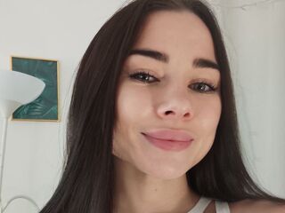 masturbating webcam girl EliraVoss