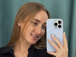 camgirl masturbating with dildo ElizabethKitchen