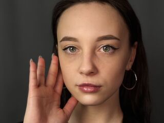 sexy webcam girl EllynDarvish