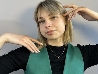 jasmin camgirl chatroom EmelineBurrough