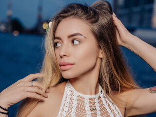 beautiful webcam girl EmilyBeverly